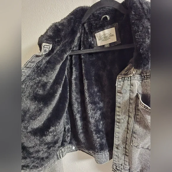 Cropped Gray Denim Jacket - Picture 6 of 8